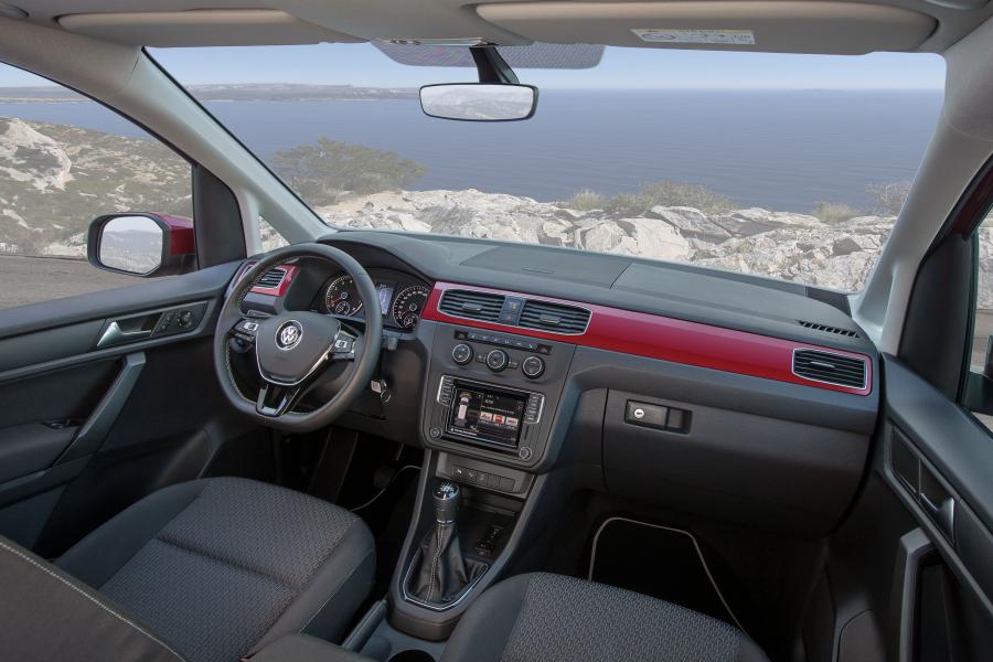  Volkswagen Caddy Generation Four 2015 года  (фото 11 из 12)